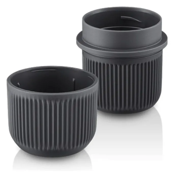 Портативна еспресо-кавоварка Wacaco Nanopresso сіра з чохлом, механічна, для меленої кави
